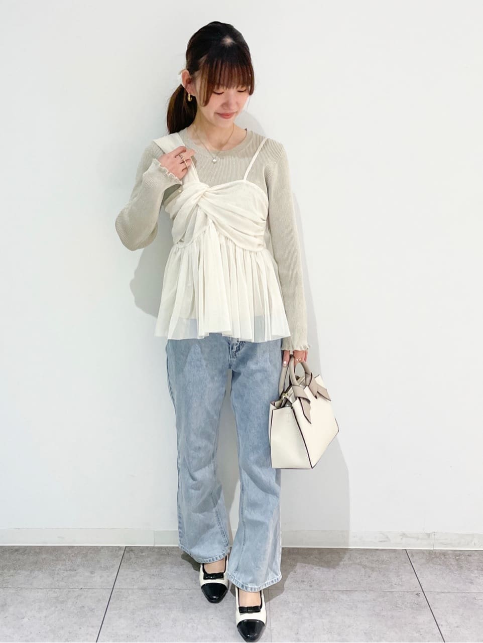 AYAさんの「OPAQUE.CLIP｜《丈が選べる》ストレートデニムパンツ【洗濯機洗い可】」を使ったコーディネート