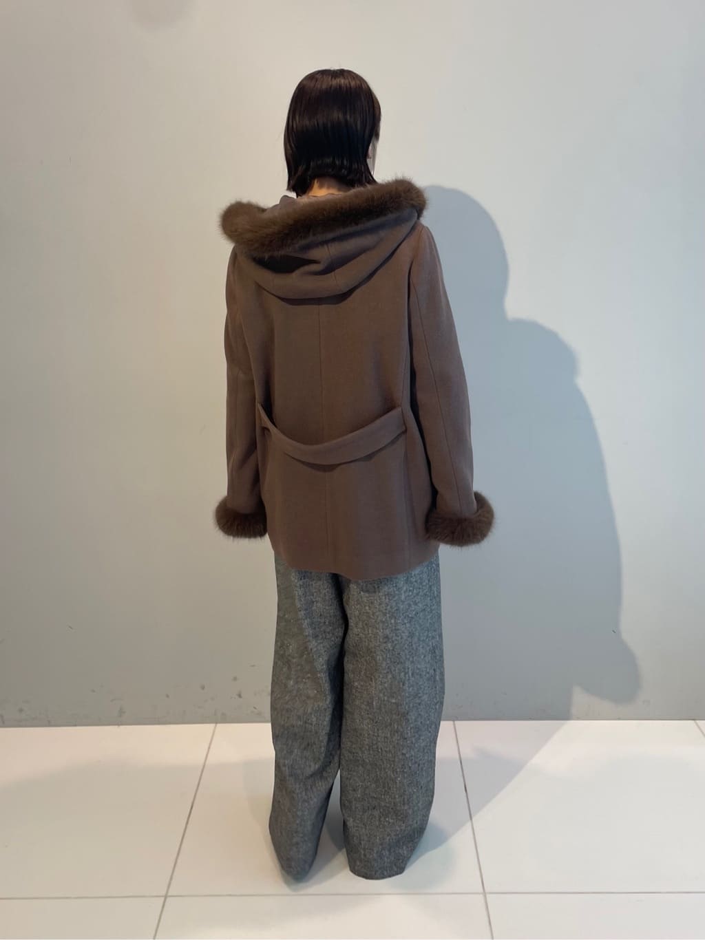 abeさんの「Couture brooch｜【上品華やか・通勤】ラメツイード ワイドパンツ」を使ったコーディネート