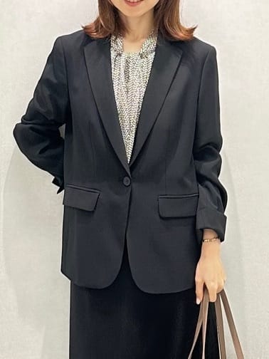 Miwaさんの「UNTITLED｜【通勤スーツ】ライトウェイト テーラードジャケット」を使ったコーディネート