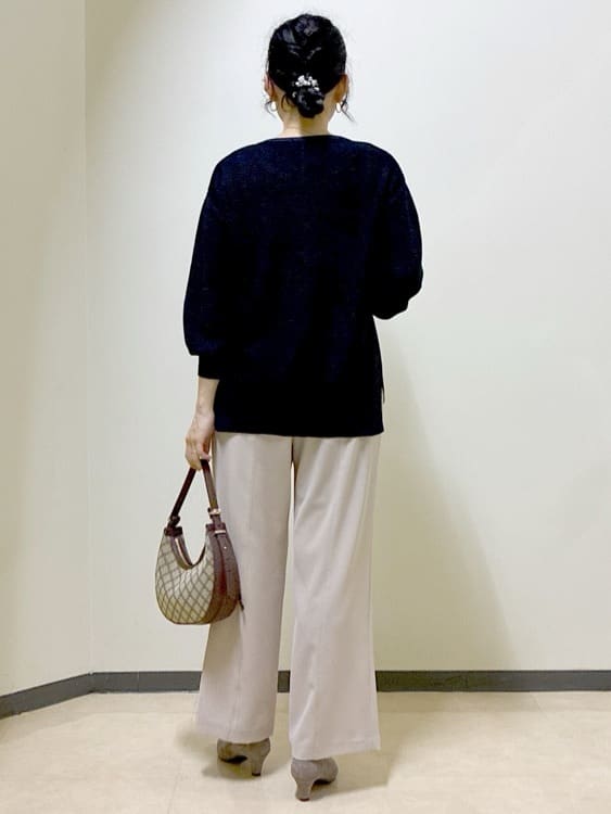  beni_gingerさんの「Reflect｜【接触冷感／マシンウォッシュ可／ウエスト総ゴム】ワイドシルエットパンツ」を使ったコーディネート