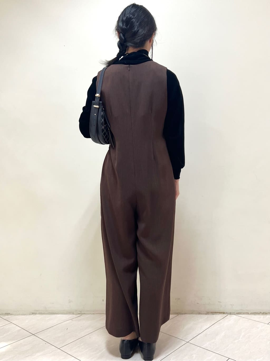 yanaさんの「Reflect｜【レイヤードスタイルのインナーに◎】タートル&times;ラグランスリーブプルオーバー」を使ったコーディネート