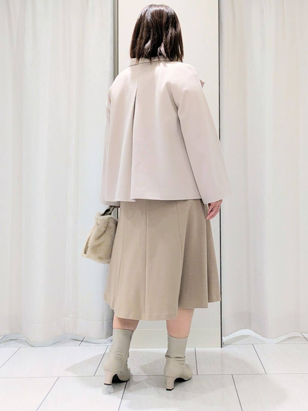 Onumaさんの「UNTITLED｜【着回しが効く／オンオフアウター】ウールショートコート」を使ったコーディネート