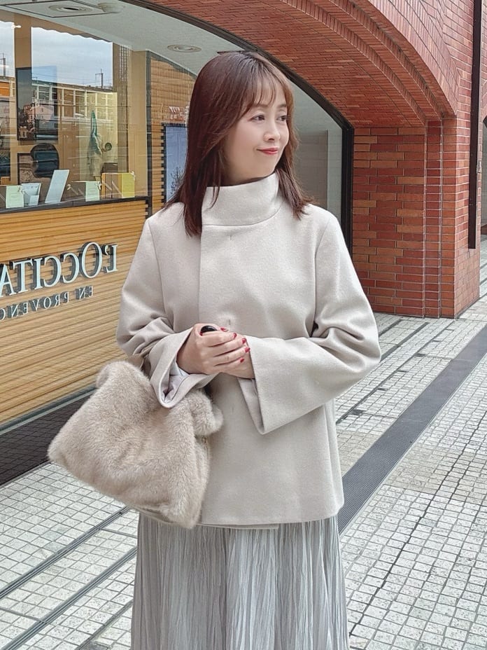 makiさんの「UNTITLED｜【着回しが効く／オンオフアウター】ウールショートコート」を使ったコーディネート