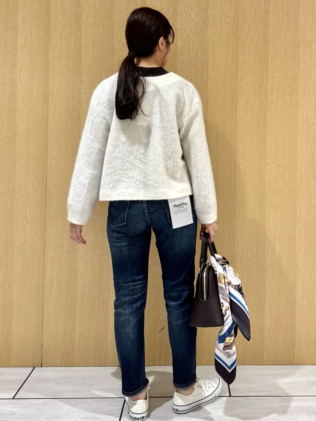 nanaさんの「UNTITLED｜【ジャケット風/メタルボタン】アルパカ混シャギーカーディガン」を使ったコーディネート