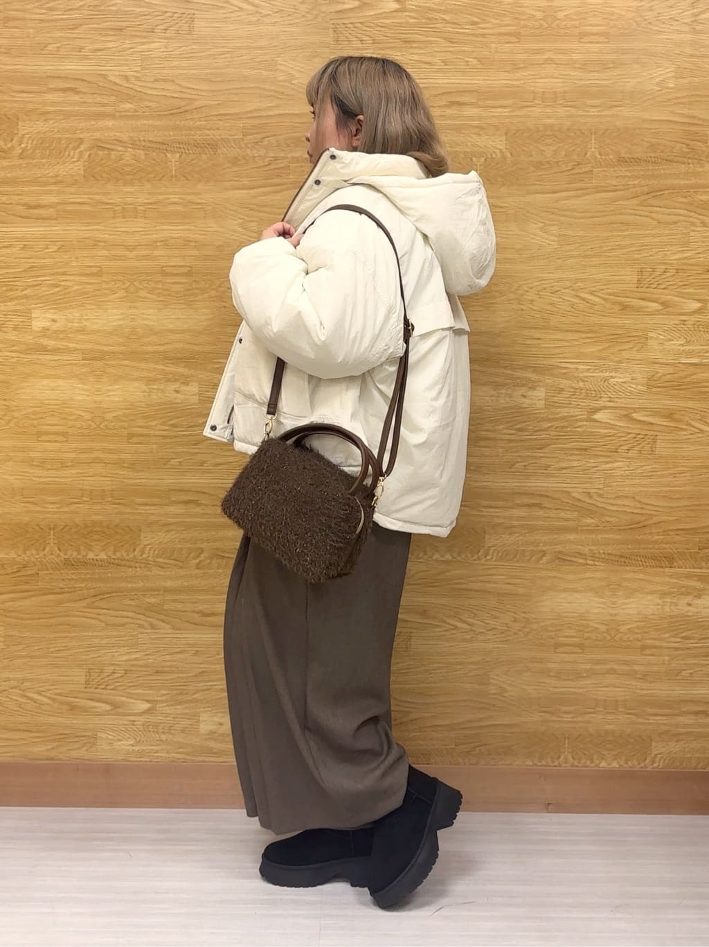 ぁむさんの「SHOO･LA･RUE｜【撥水/あったか】たっぷり着られる 中綿モンスターショートコート」を使ったコーディネート