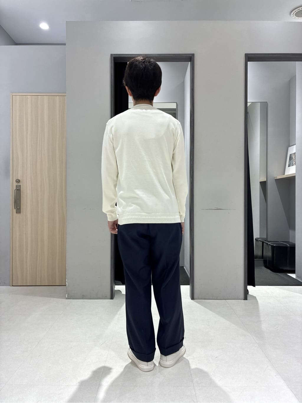 わいずみさんの「TAKEO KIKUCHI｜【抗菌防臭/シーズンレス】シアサッカーギンガムチェック ストレッチシャツ」を使ったコーディネート