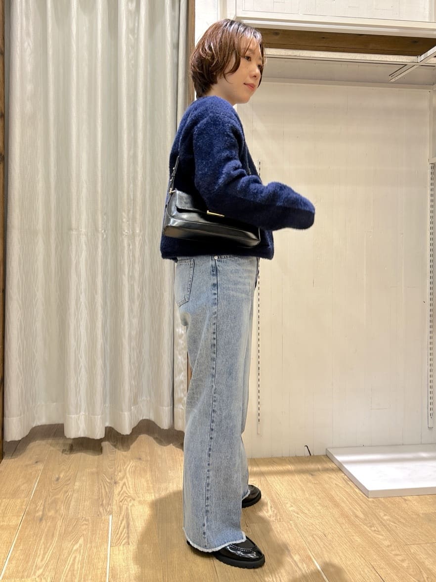ga_riさんの「THE SHOP TK｜デニムフレアパンツ【洗濯機可】」を使ったコーディネート