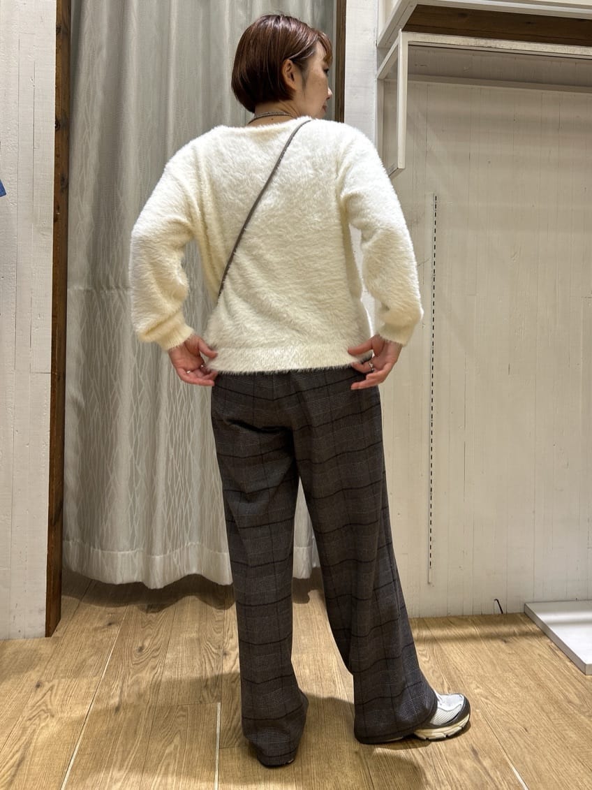 ga_riさんの「THE SHOP TK｜【華やかで柔らか】ふわふわフェザーニット/洗える・前後2WAY」を使ったコーディネート
