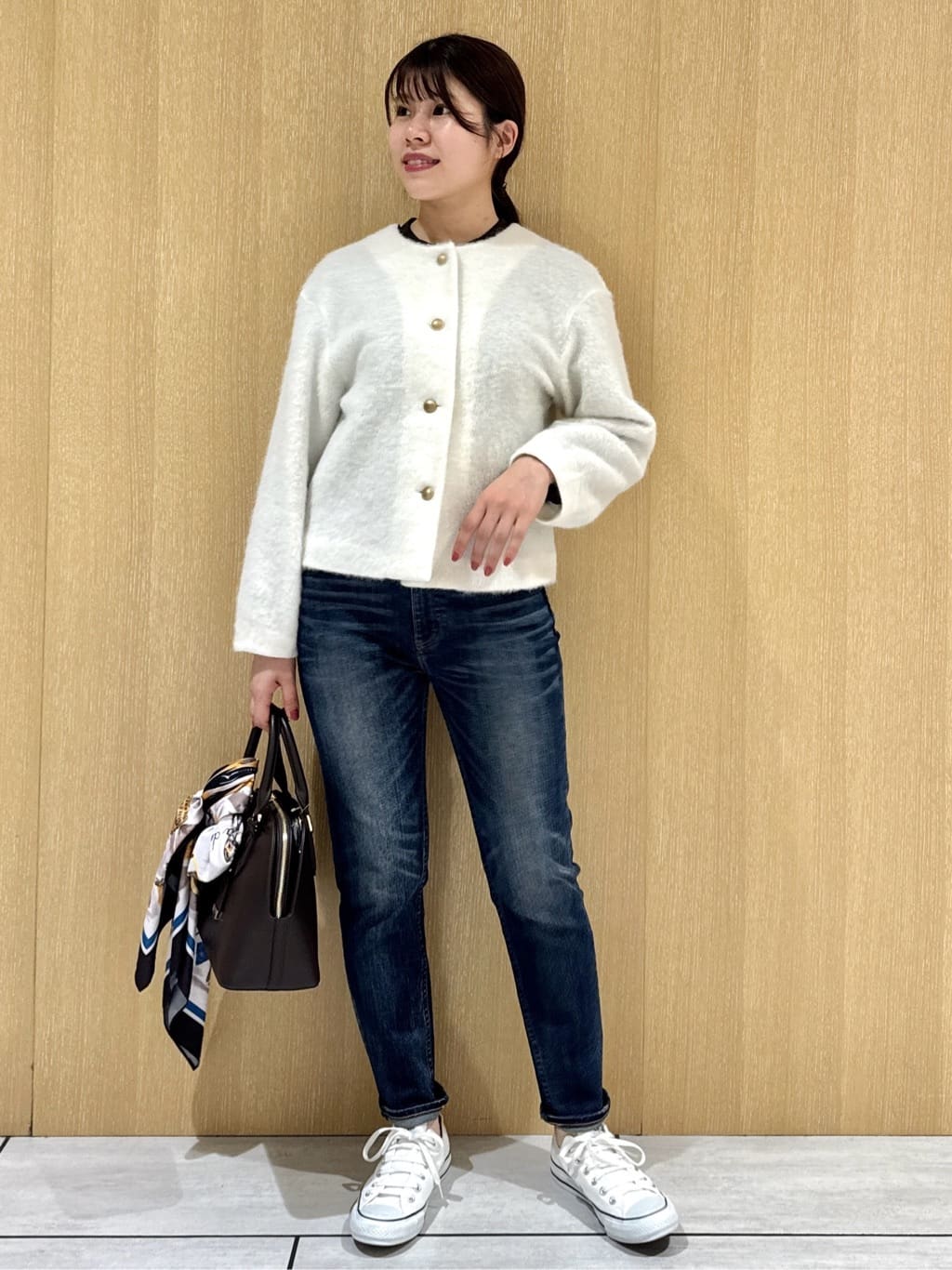 nanaさんの「UNTITLED｜【ジャケット風/メタルボタン】アルパカ混シャギーカーディガン」を使ったコーディネート