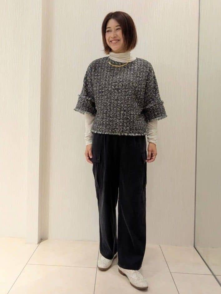 u-macoさんの「UNTITLED｜【きれいめ／体型カバー】ツイードドルマントップス」を使ったコーディネート