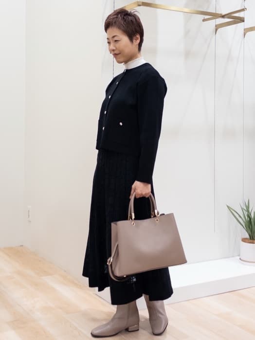 シュウコさんの「grove｜毎日にちょうどいい、テレコメロータートルネック」を使ったコーディネート