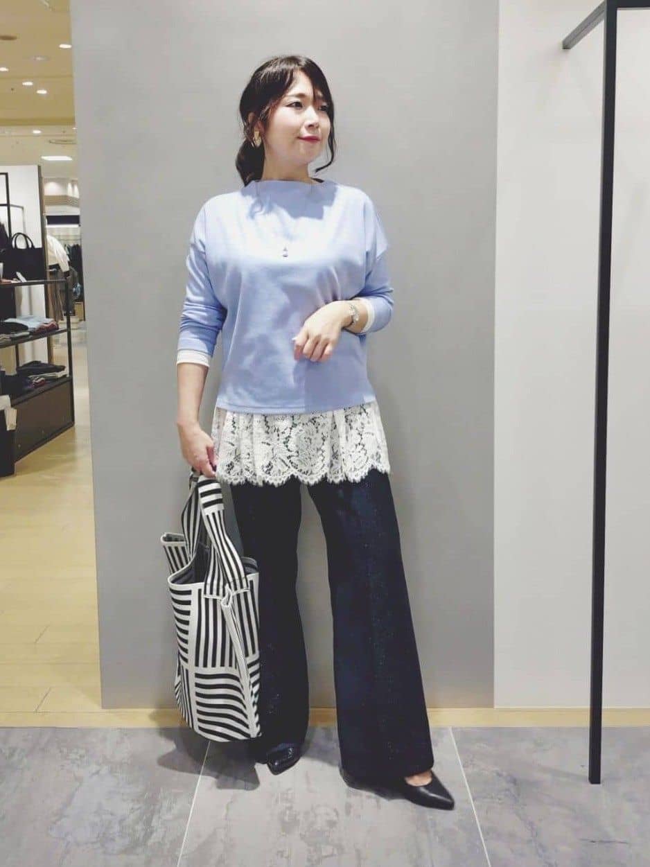 TOMOMIさんの「INDIVI｜【褒められパンツ/ウール調素材】ラメ混ワイドパンツ」を使ったコーディネート
