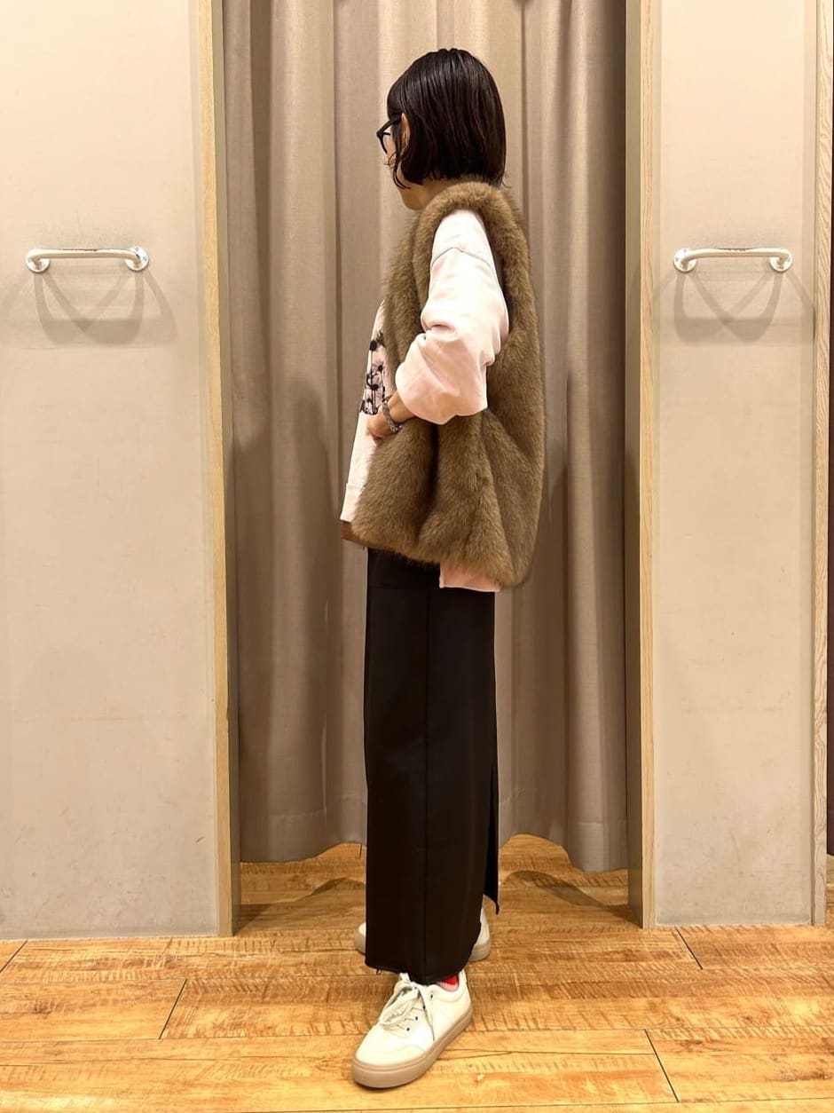 じゅのさんの「SHOO･LA･RUE｜グラフィックアソート裏毛スウェット」を使ったコーディネート