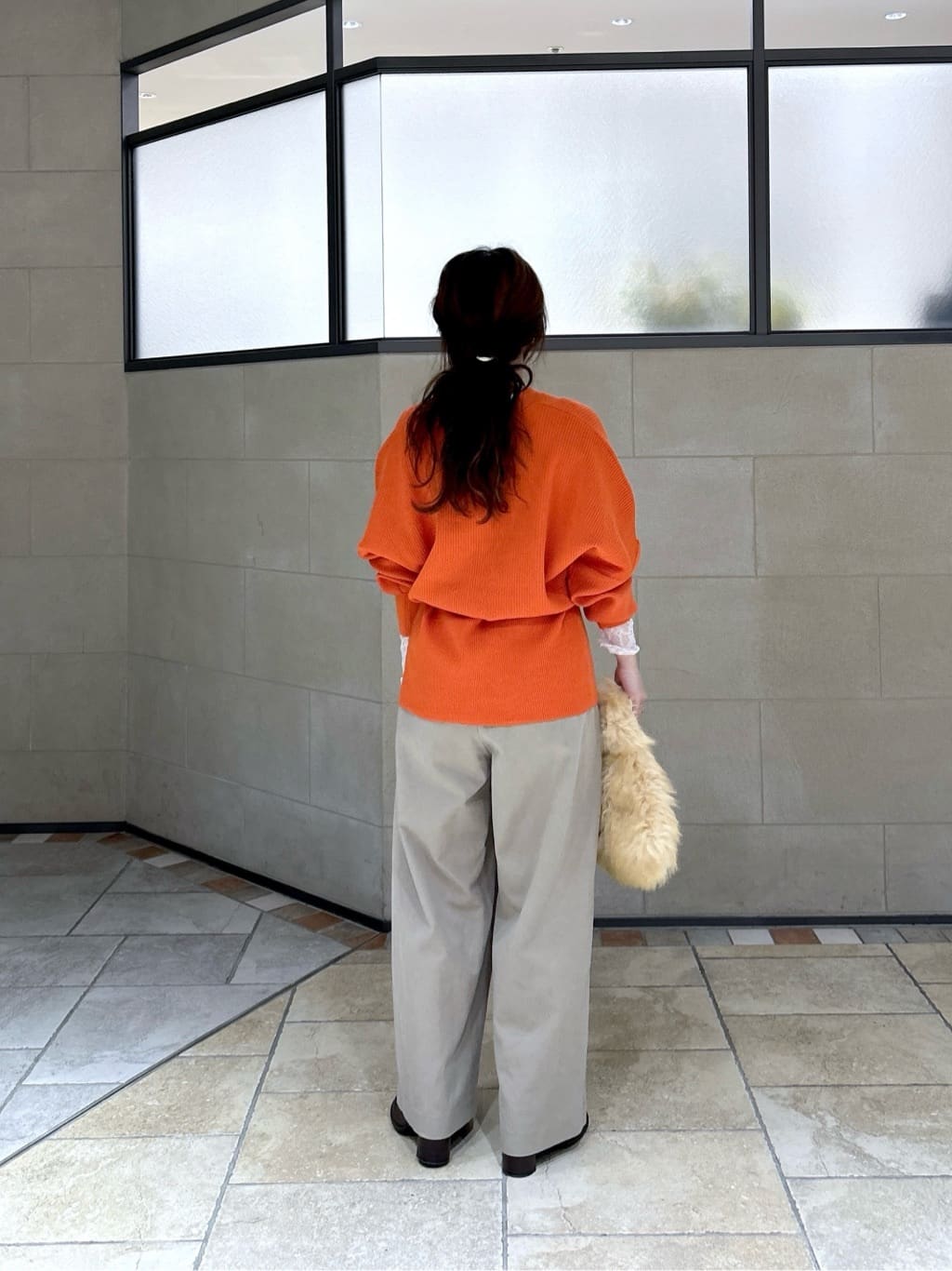 よねさんの「INDIVI｜レースストレッチカットソー」を使ったコーディネート