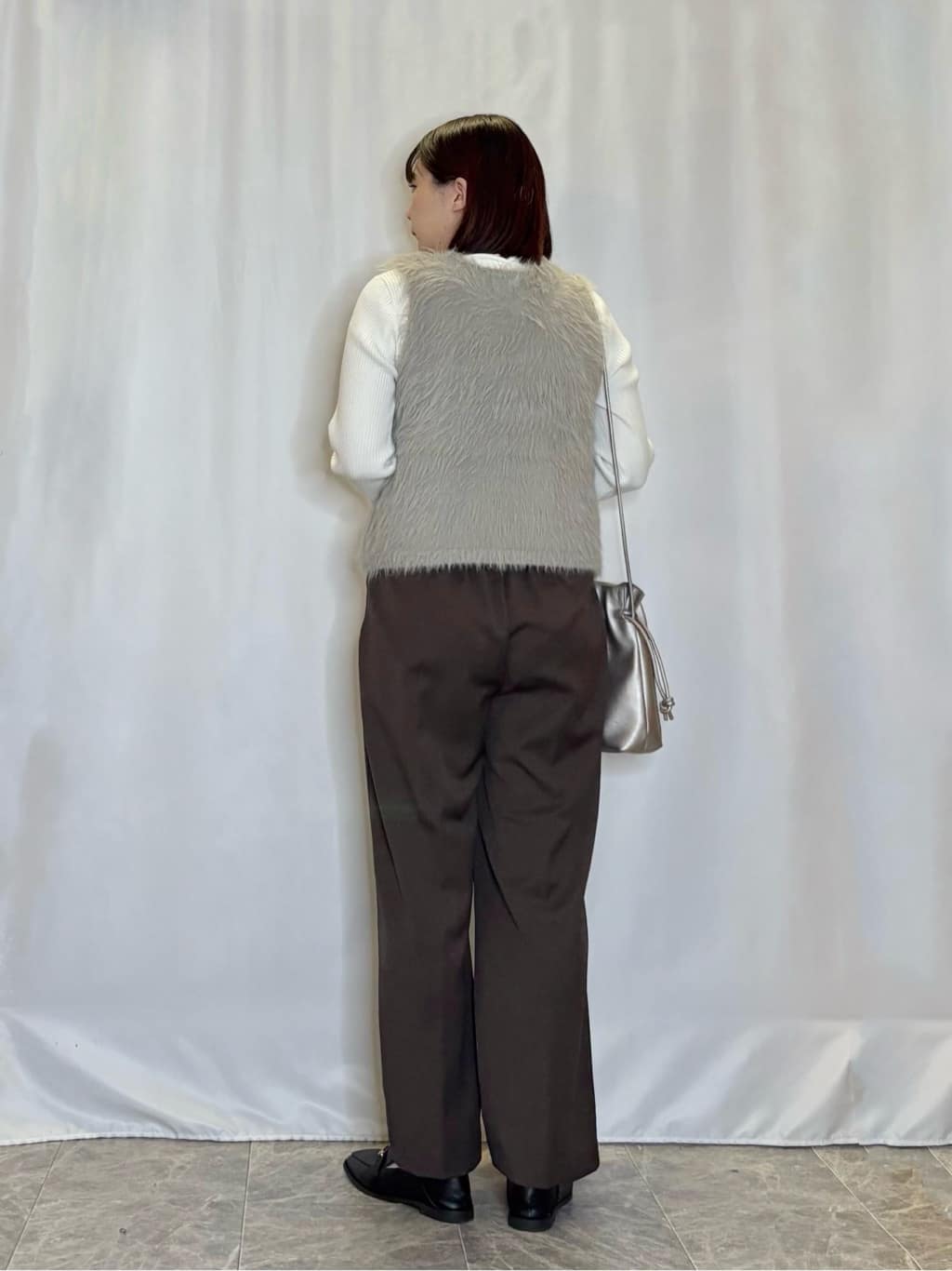 ネリさんの「SHOO･LA･RUE｜【洗濯機可/S-LL/高レビュー】上品シルエットで美しい イージーワイドパンツ」を使ったコーディネート