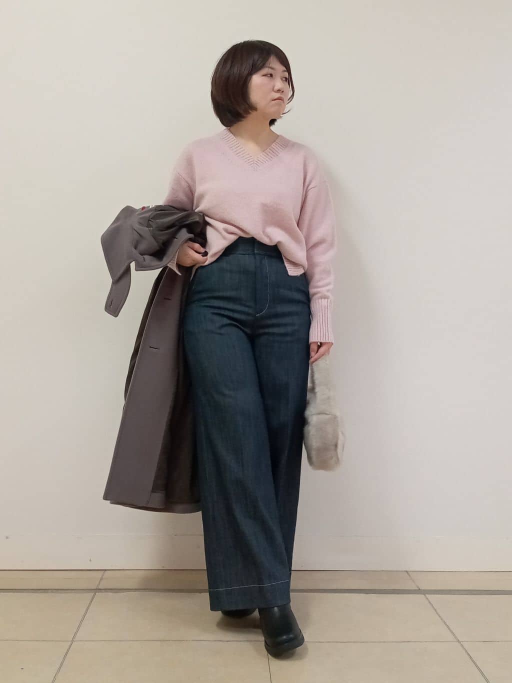 emiさんの「DRESSTERIOR｜Super110sウールステンカラーコート」を使ったコーディネート