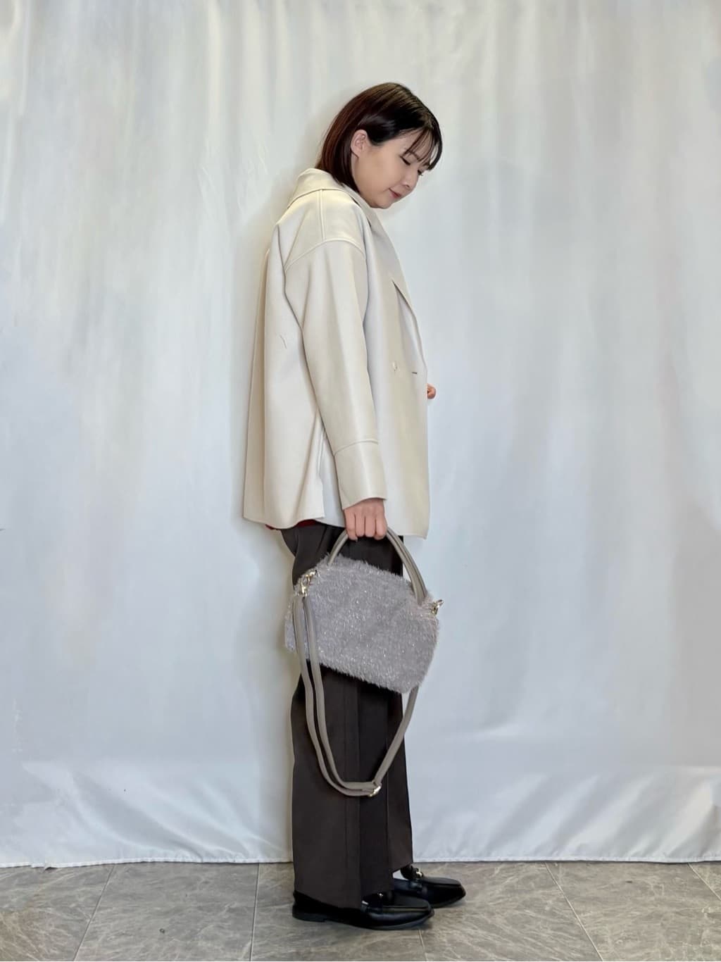 ネリさんの「SHOO･LA･RUE｜【洗濯機可/S-LL/高レビュー】上品シルエットで美しい イージーワイドパンツ」を使ったコーディネート