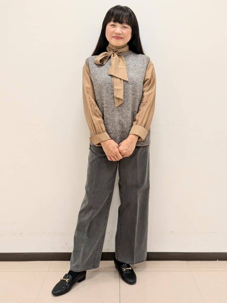 ともさんの「UNTITLED｜【グレー/ブルー/ジーンズ】ソフトワイドデニムパンツ」を使ったコーディネート
