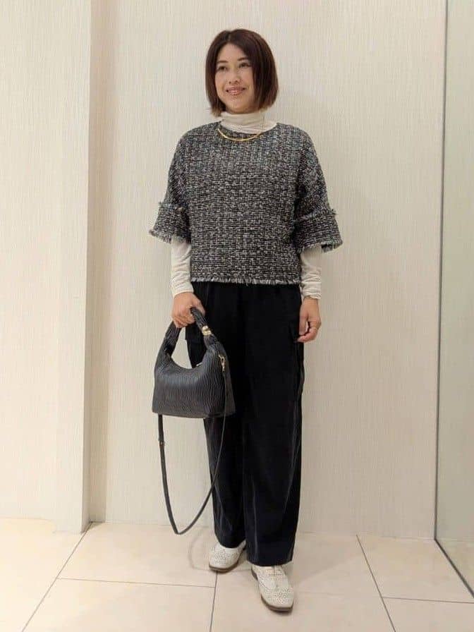 u-macoさんの「UNTITLED｜【きれいめ／体型カバー】ツイードドルマントップス」を使ったコーディネート