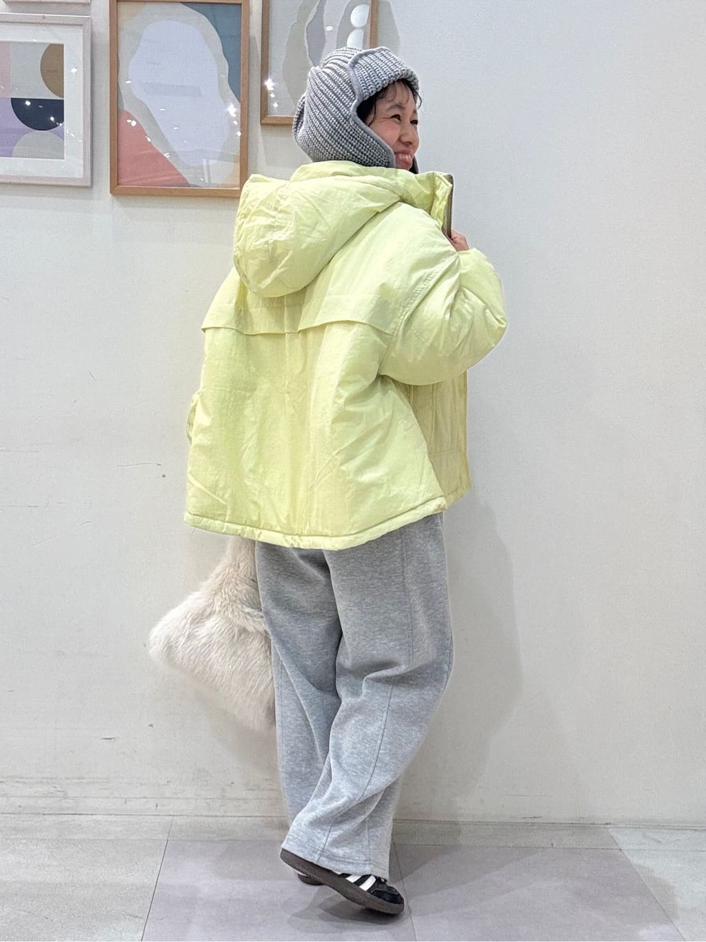 たけぴさんの「SHOO･LA･RUE｜【撥水/あったか】たっぷり着られる 中綿モンスターショートコート」を使ったコーディネート