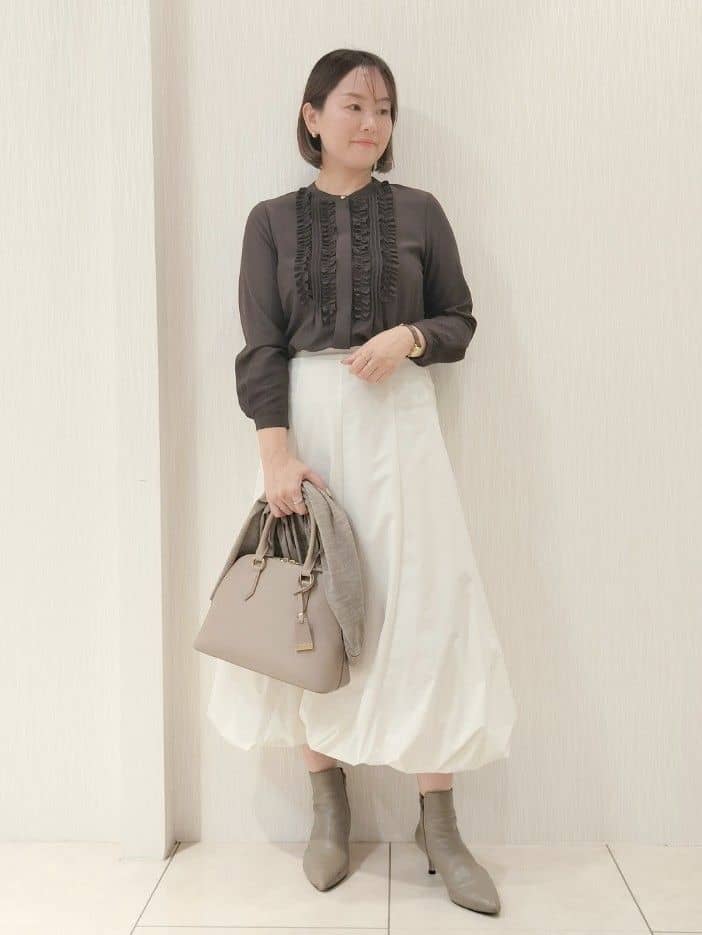 naokoさんの「UNTITLED｜【アンサンブル可/洗える/ボタンなし】シルクウールカシミヤ 着流しカーディガン」を使ったコーディネート