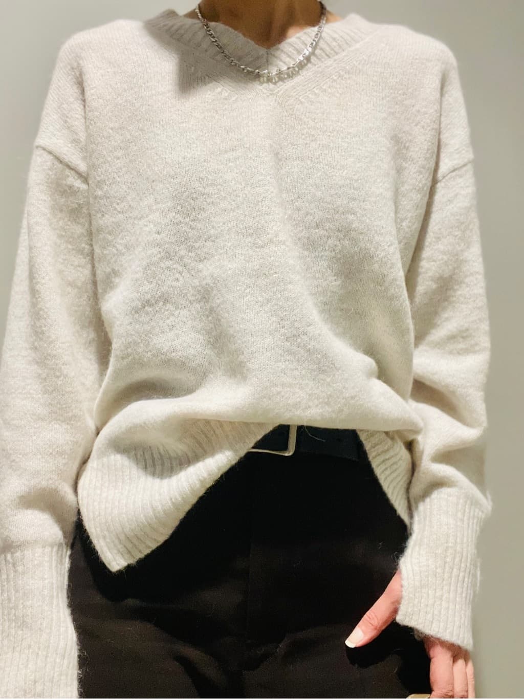 Annさんの「DRESSTERIOR｜アルパカブレンドVネックニット」を使ったコーディネート