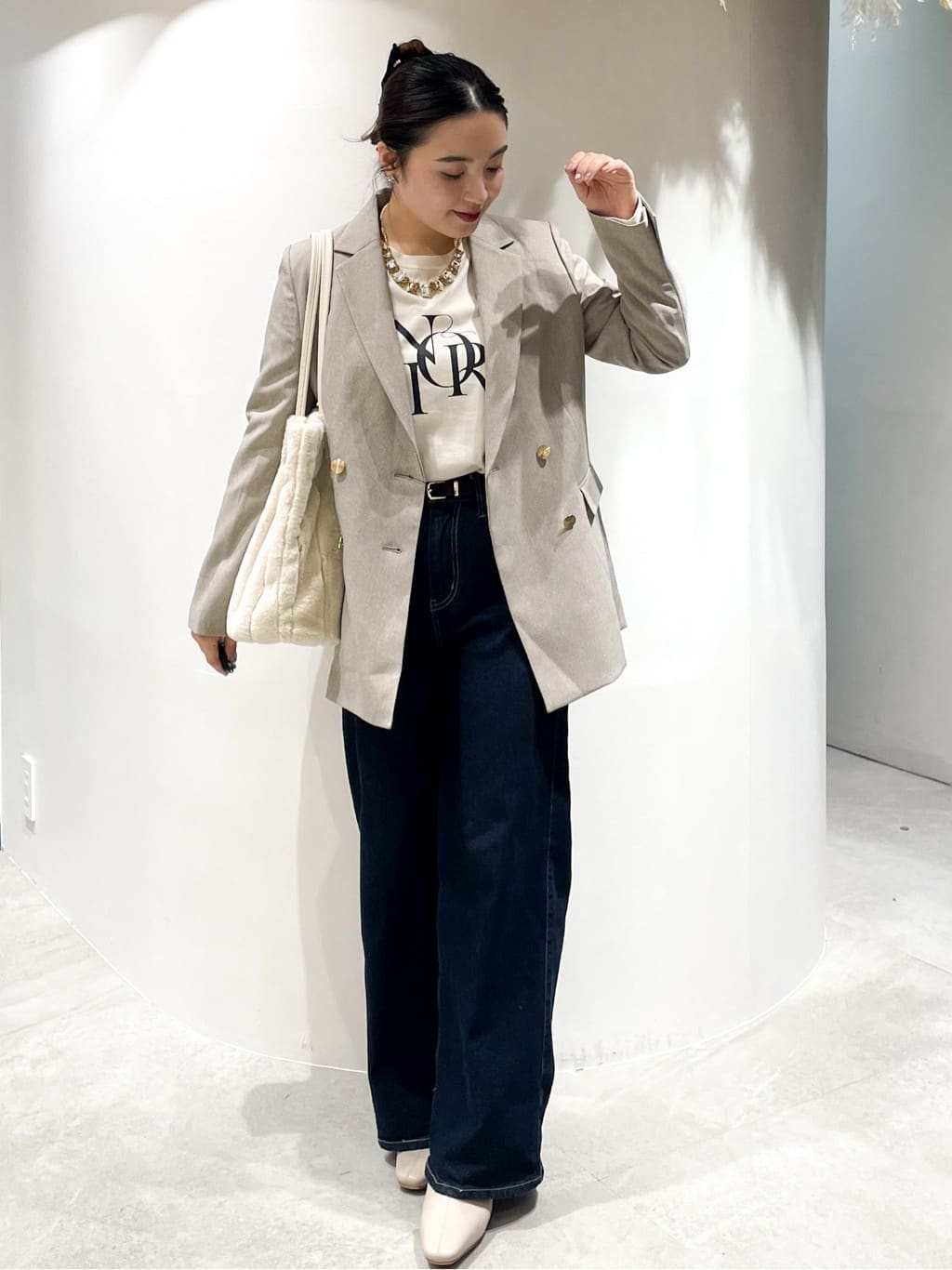 かりんさんの「OPAQUE.CLIP｜ロングロゴTシャツ【洗濯機OK】」を使ったコーディネート