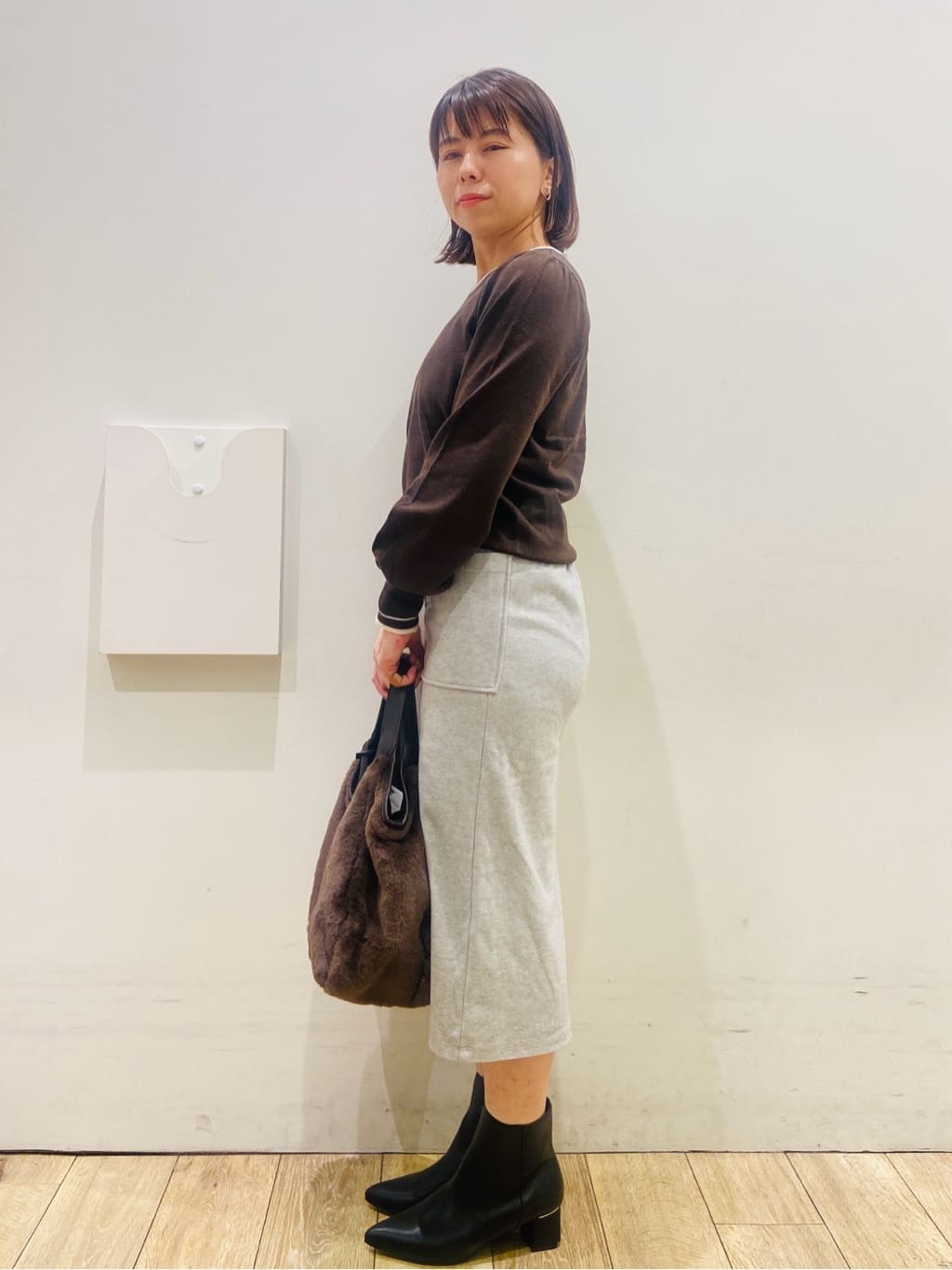YUKOさんの「index｜バイカラーパフスリーブニット【洗濯機OK】」を使ったコーディネート
