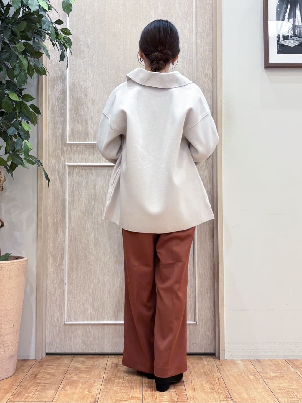 なみさんの「SHOO･LA･RUE｜【洗濯機可/S-LL/高レビュー】上品シルエットで美しい イージーワイドパンツ」を使ったコーディネート