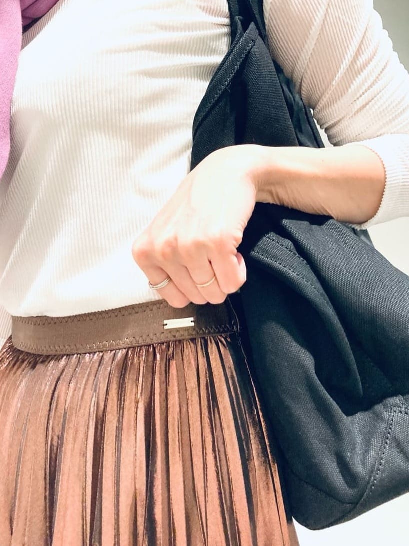 Furuさんの「DRESSTERIOR｜◆【洗える/ストレッチ性/オンオフ】箔プリントプリーツスカート」を使ったコーディネート