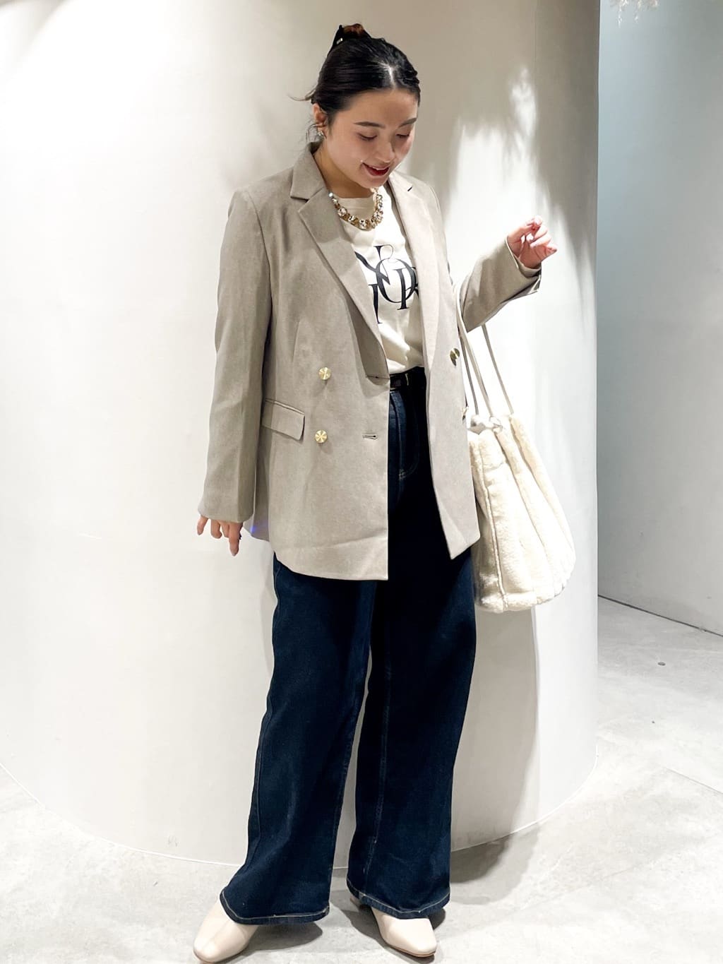 かりんさんの「OPAQUE.CLIP｜ロングロゴTシャツ【洗濯機OK】」を使ったコーディネート