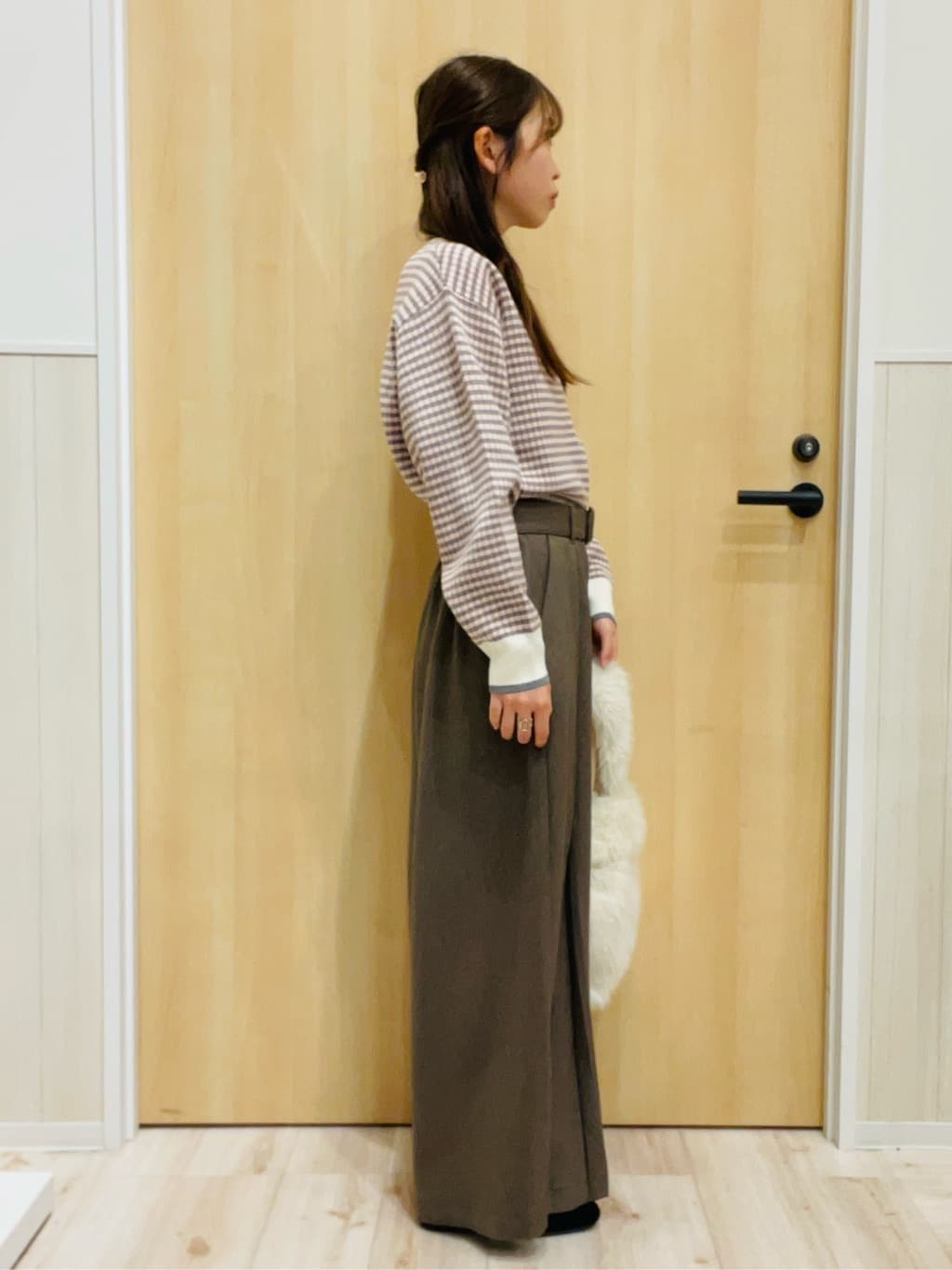 minamiさんの「SHOO･LA･RUE｜ストレッチローヒール」を使ったコーディネート