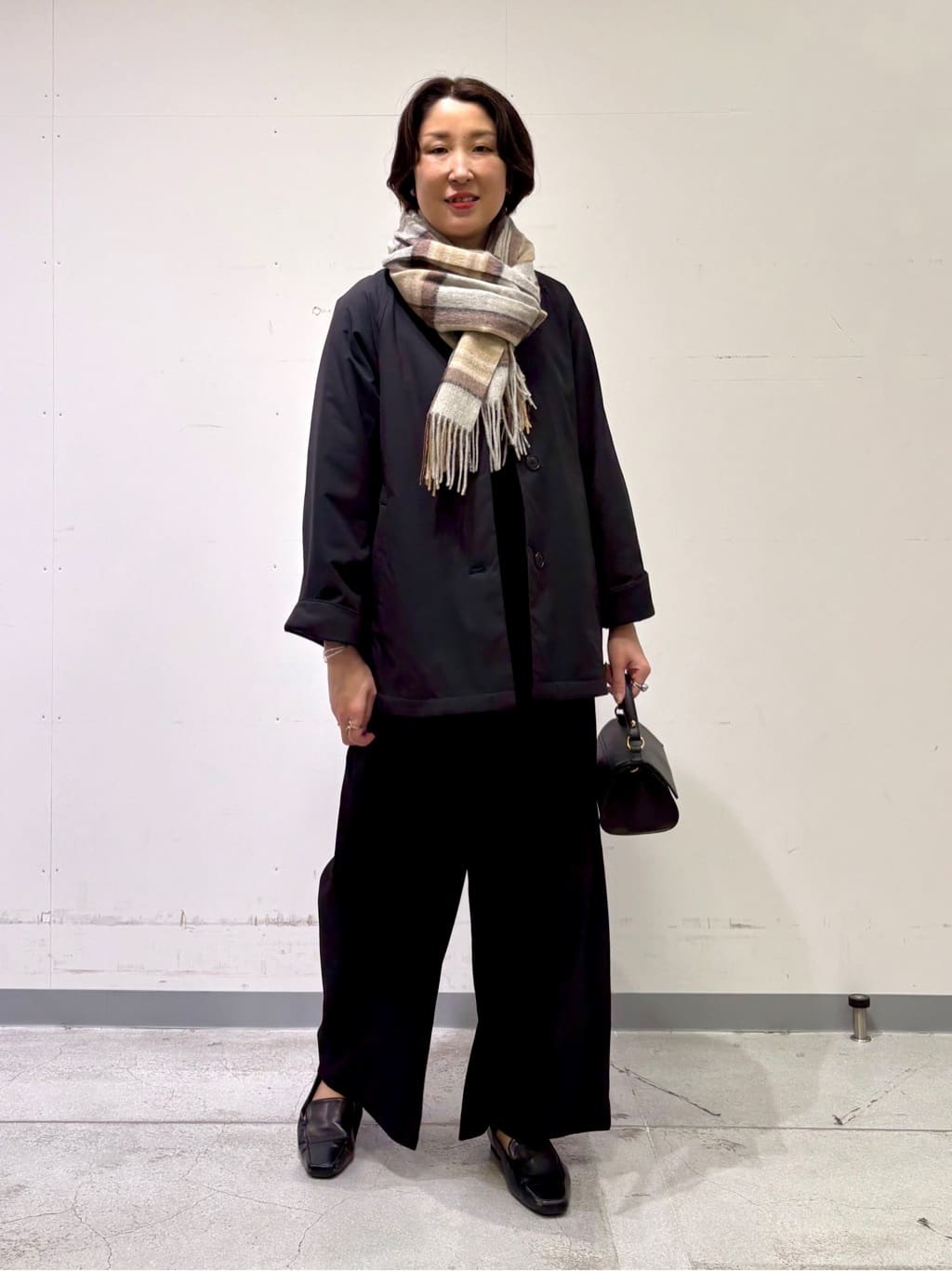 yuriさんの「INDIVI｜【洗える／薄手／ラメ】シアーラメニット」を使ったコーディネート