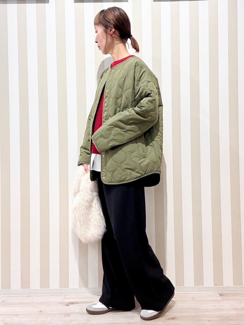 まつこさんの「SHOO･LA･RUE｜【S-LL/体型カバー】上品なとろみが魅力 イージーワイドパンツ」を使ったコーディネート