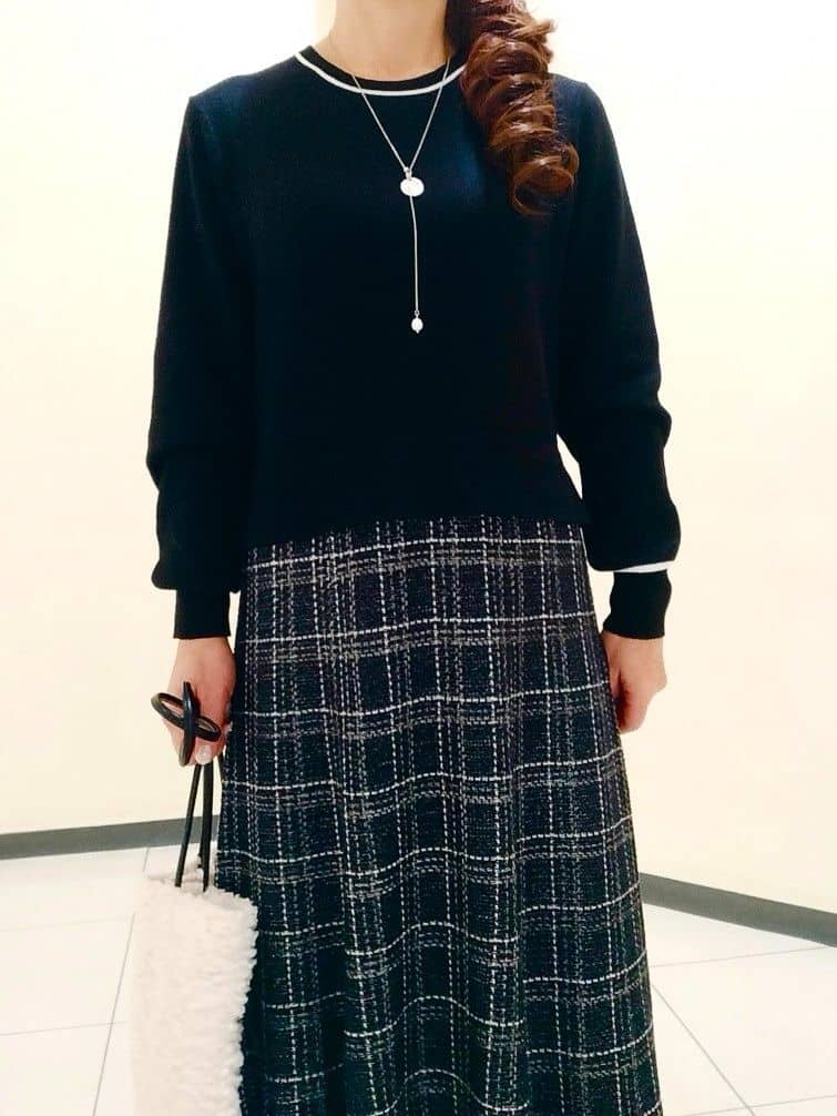 花さんの「Reflect｜【コートインでもすっきり◎】チェック柄ニットドッキングワンピース」を使ったコーディネート