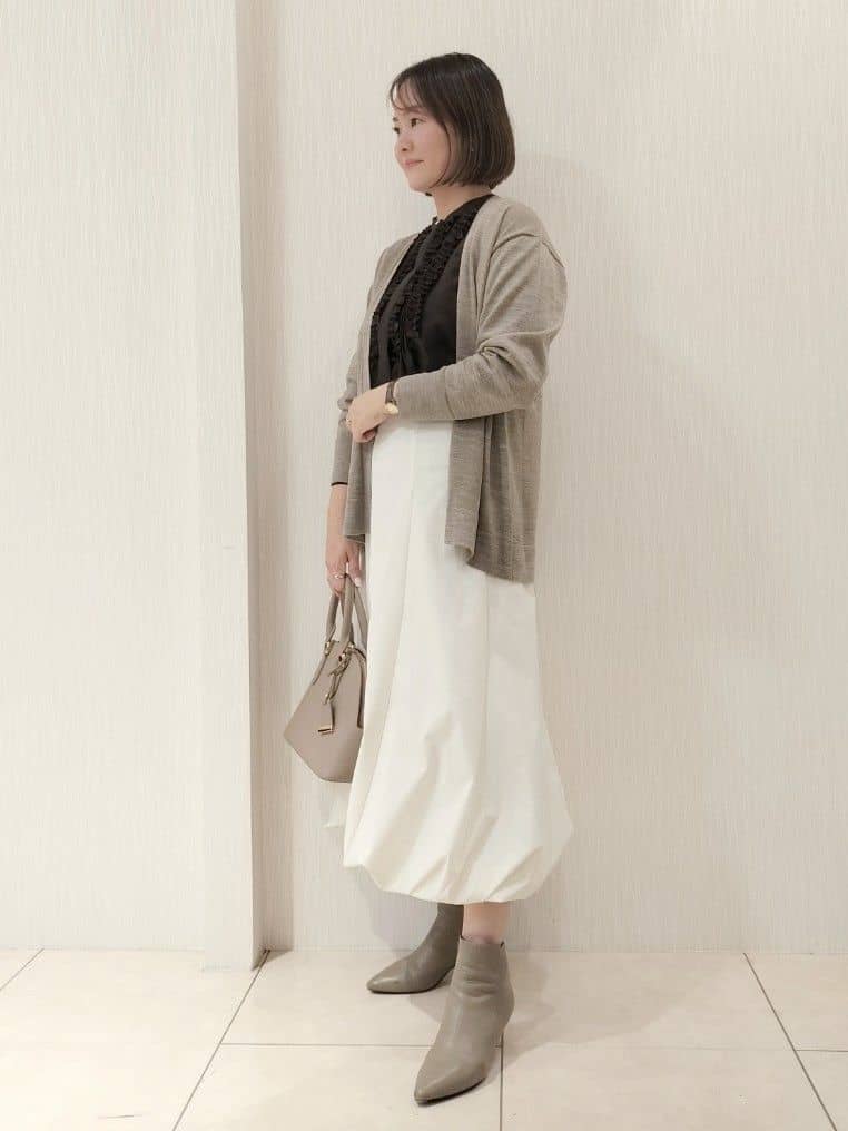 naokoさんの「UNTITLED｜【アンサンブル可/洗える/ボタンなし】シルクウールカシミヤ 着流しカーディガン」を使ったコーディネート
