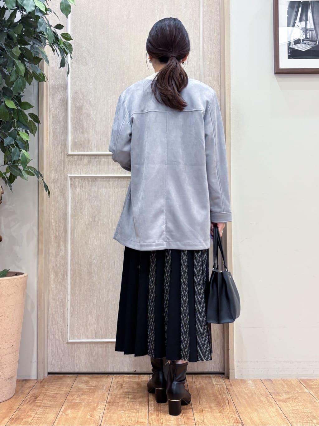 なみさんの「SHOO･LA･RUE｜【S-LL】上品さを纏う やわらかフェイクスエード ミドル丈ブルゾン」を使ったコーディネート