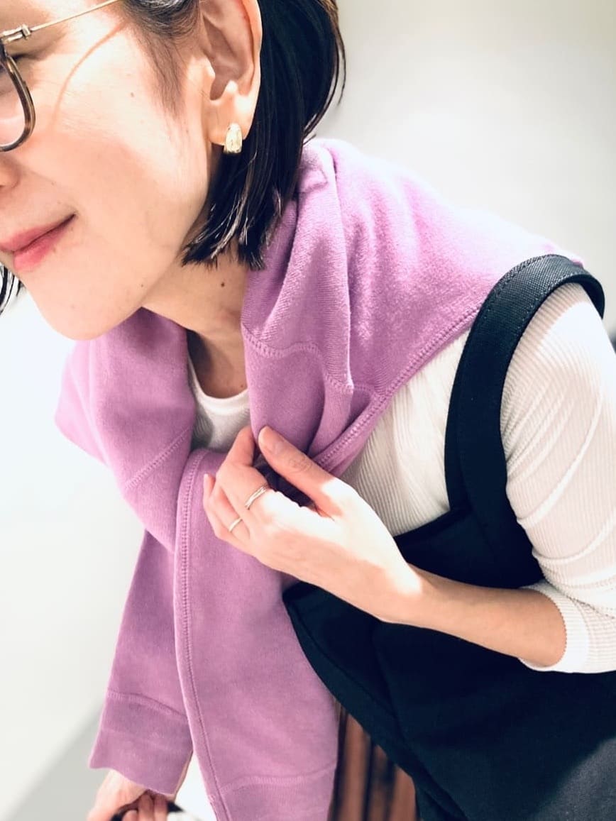 Furuさんの「DRESSTERIOR｜◆【洗える/ストレッチ性/オンオフ】箔プリントプリーツスカート」を使ったコーディネート