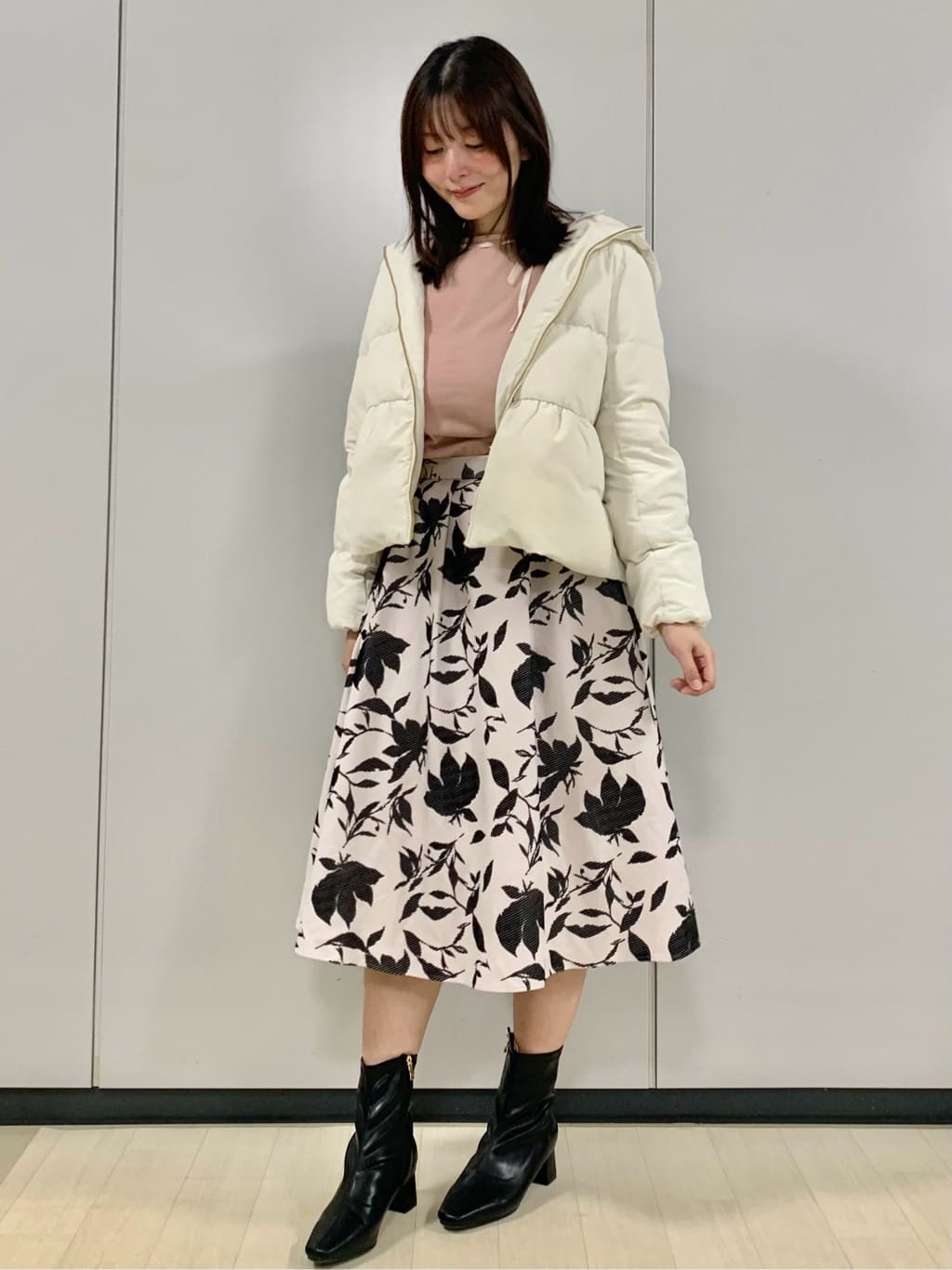 kasumiさんの「index｜KAWADAダウンペプラムショートコート【撥水／洗濯機OK／静電気防止裏地】」を使ったコーディネート