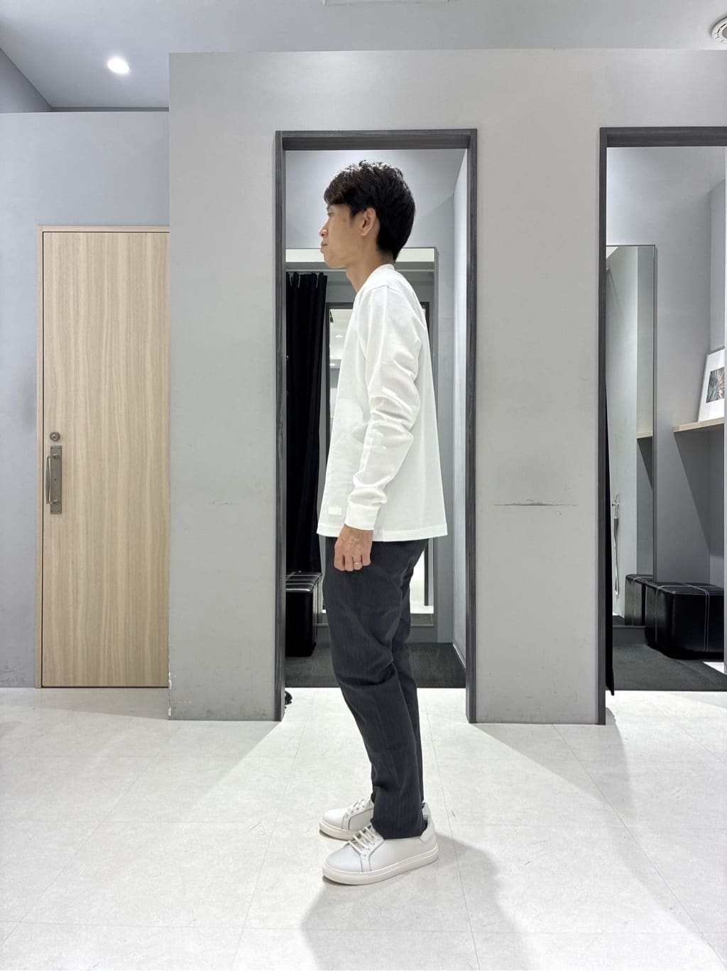 わいずみさんの「TAKEO KIKUCHI｜【抗菌防臭/シーズンレス】シアサッカーギンガムチェック ストレッチシャツ」を使ったコーディネート