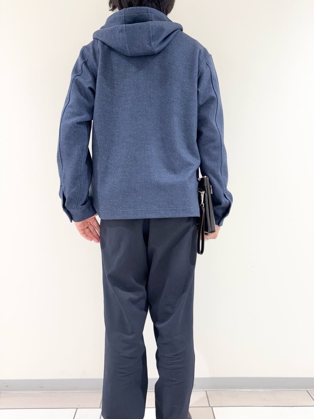 及川さんの「TAKEO KIKUCHI｜【JUST ONE LAYER】ダウンファブリックZIPパーカー」を使ったコーディネート