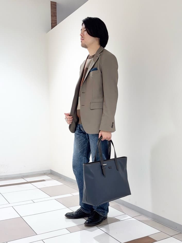 及川さんの「TAKEO KIKUCHI｜【360&deg;ストレッチ／セットアップ対応】None Of Stress ジャケット」を使ったコーディネート