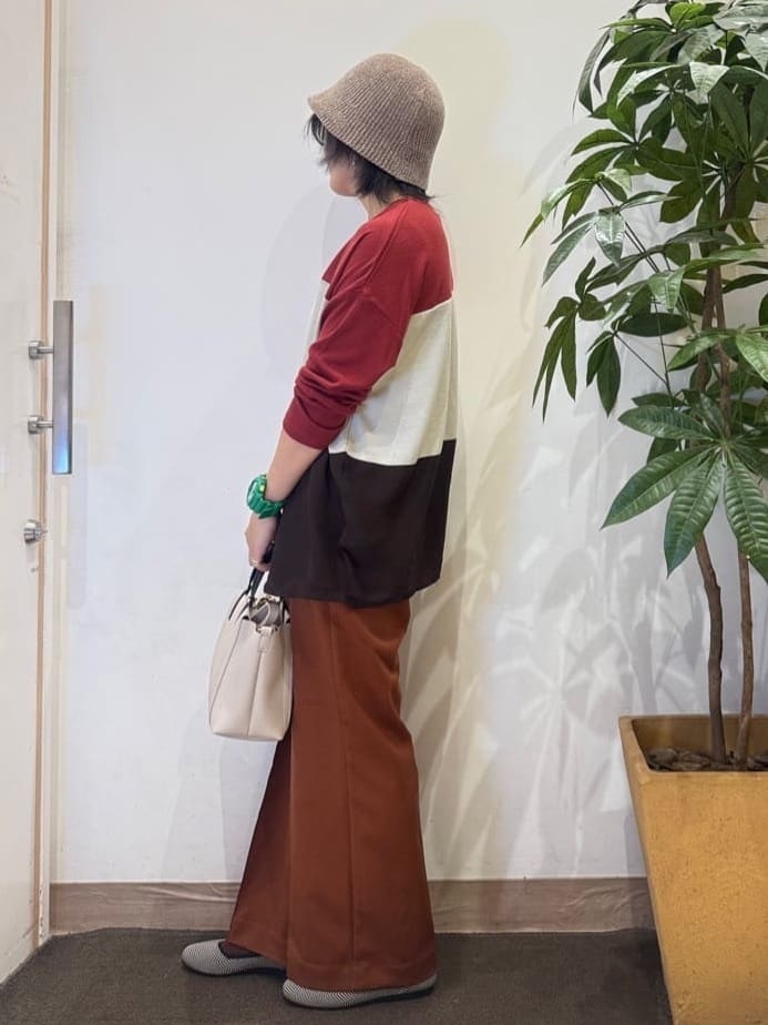 misakiさんの「SHOO･LA･RUE｜【S-LL】インしないで着られる 3段切り替えトップス」を使ったコーディネート