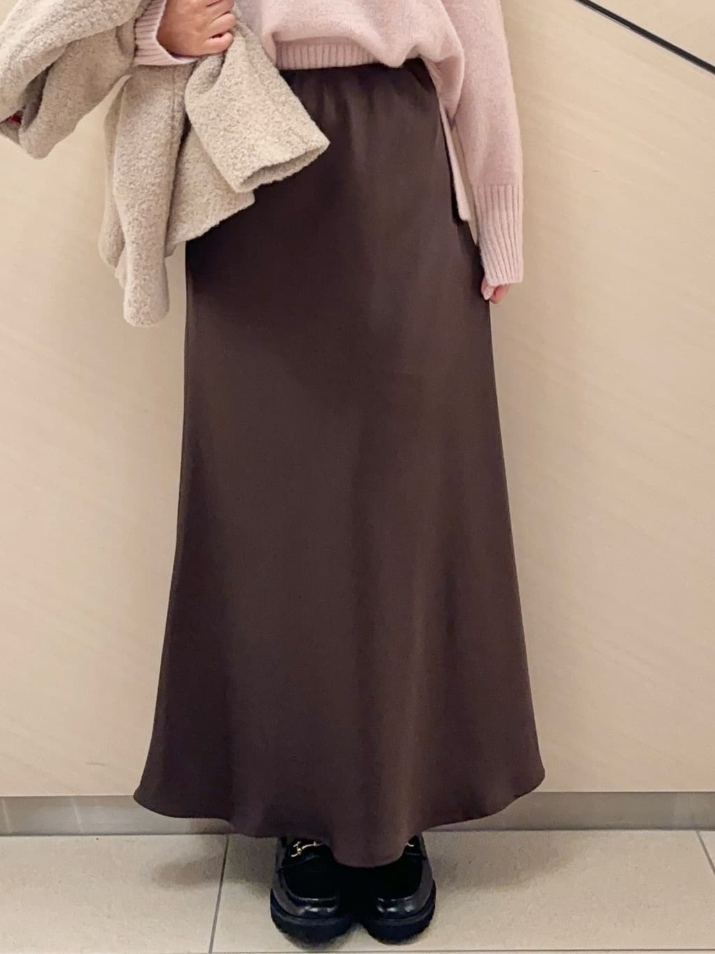 Rinaさんの「DRESSTERIOR｜アルパカブレンドVネックニット」を使ったコーディネート