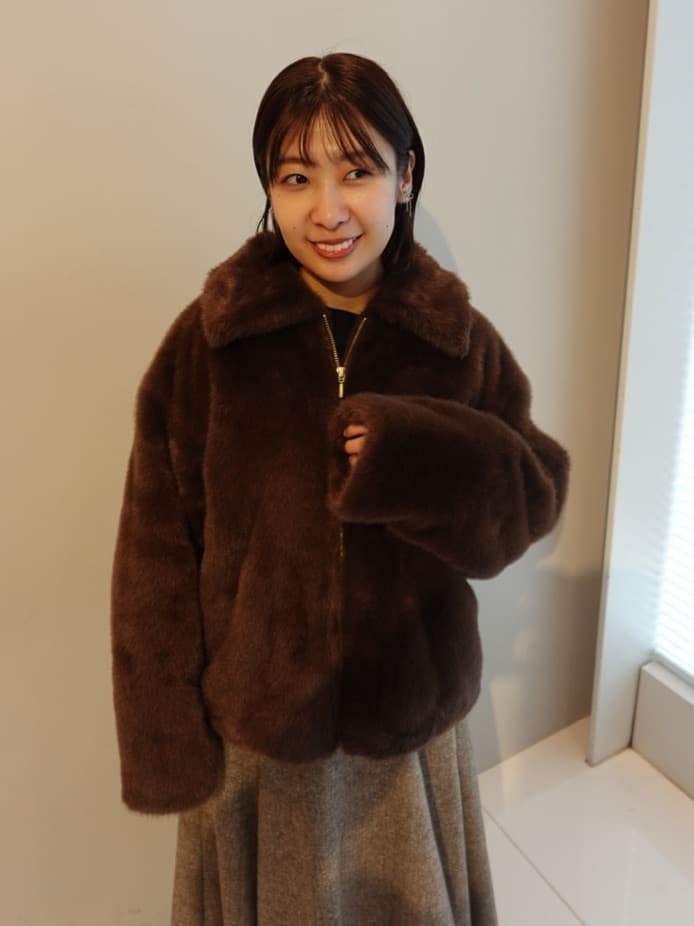 abeさんの「Couture brooch｜【通勤・大人上品】ラメツイード フレアスカート」を使ったコーディネート