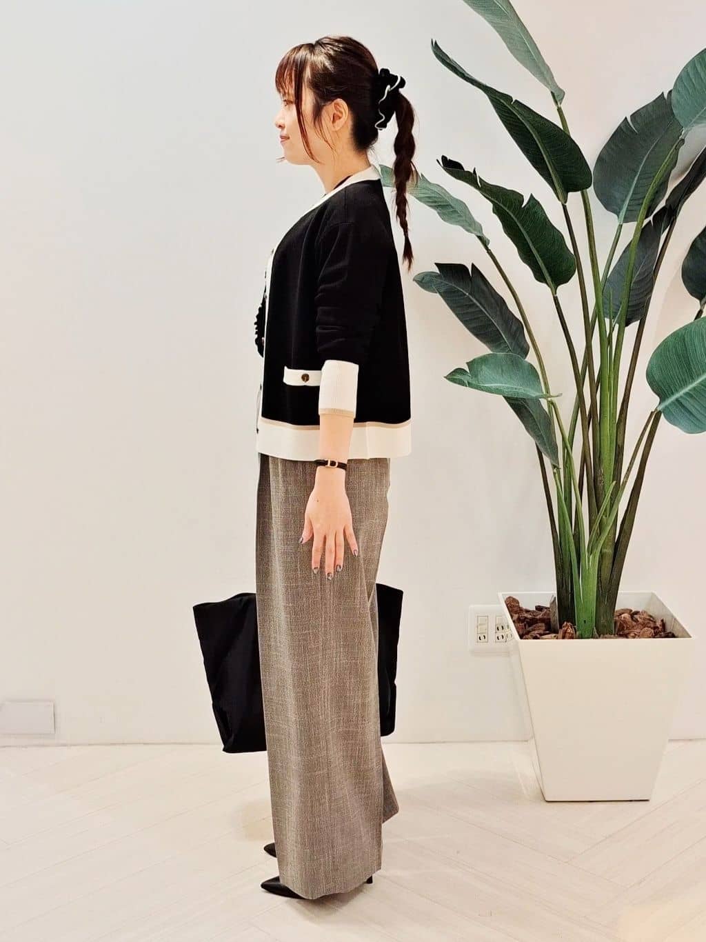 YuKaRiさんの「UNTITLED｜【セットアップ可/洗える】梳毛調合繊2タックワイドパンツ」を使ったコーディネート