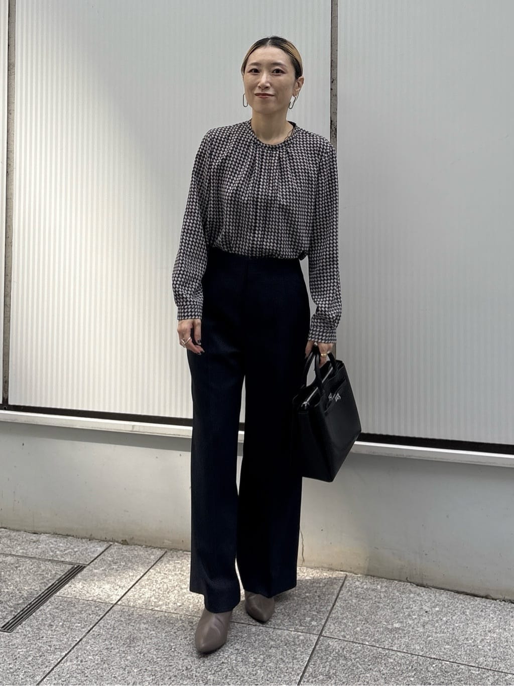 kotakiさんの「INDIVI｜【通勤／オフィス】タックジョーゼットブラウス」を使ったコーディネート