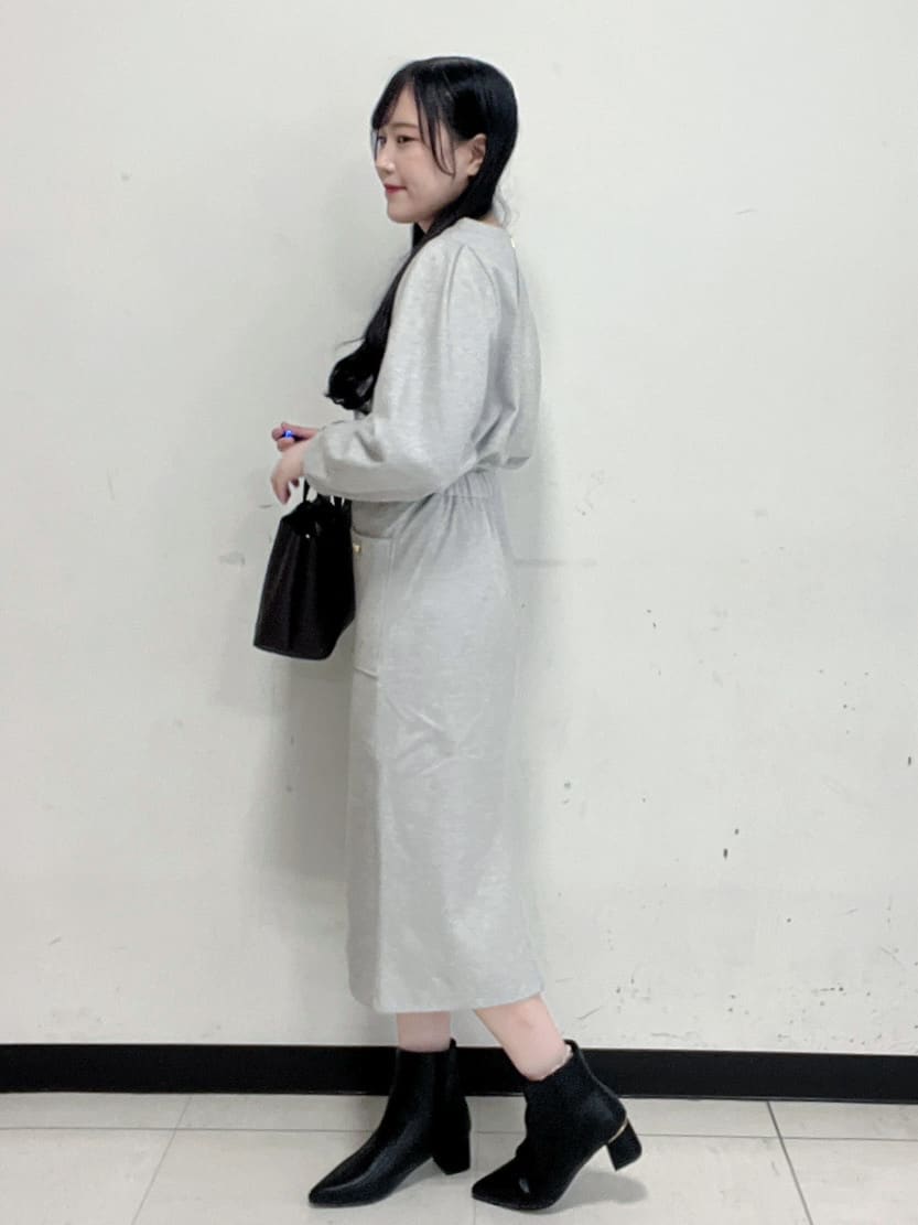 Hitomiさんの「index｜コンパクトパフトップス【洗濯機OK／抗ピル／ストレッチ】」を使ったコーディネート