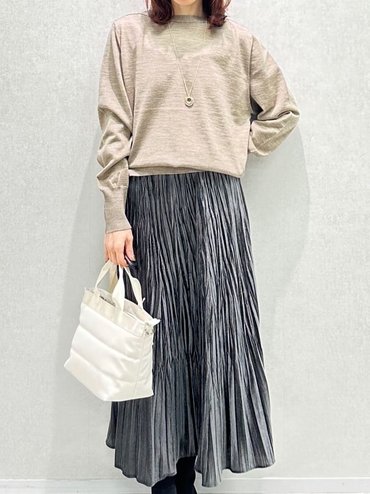 Miwaさんの「UNTITLED｜【アンサンブル可/洗える】シルクウールカシミヤ ドルマンスリーブニット」を使ったコーディネート