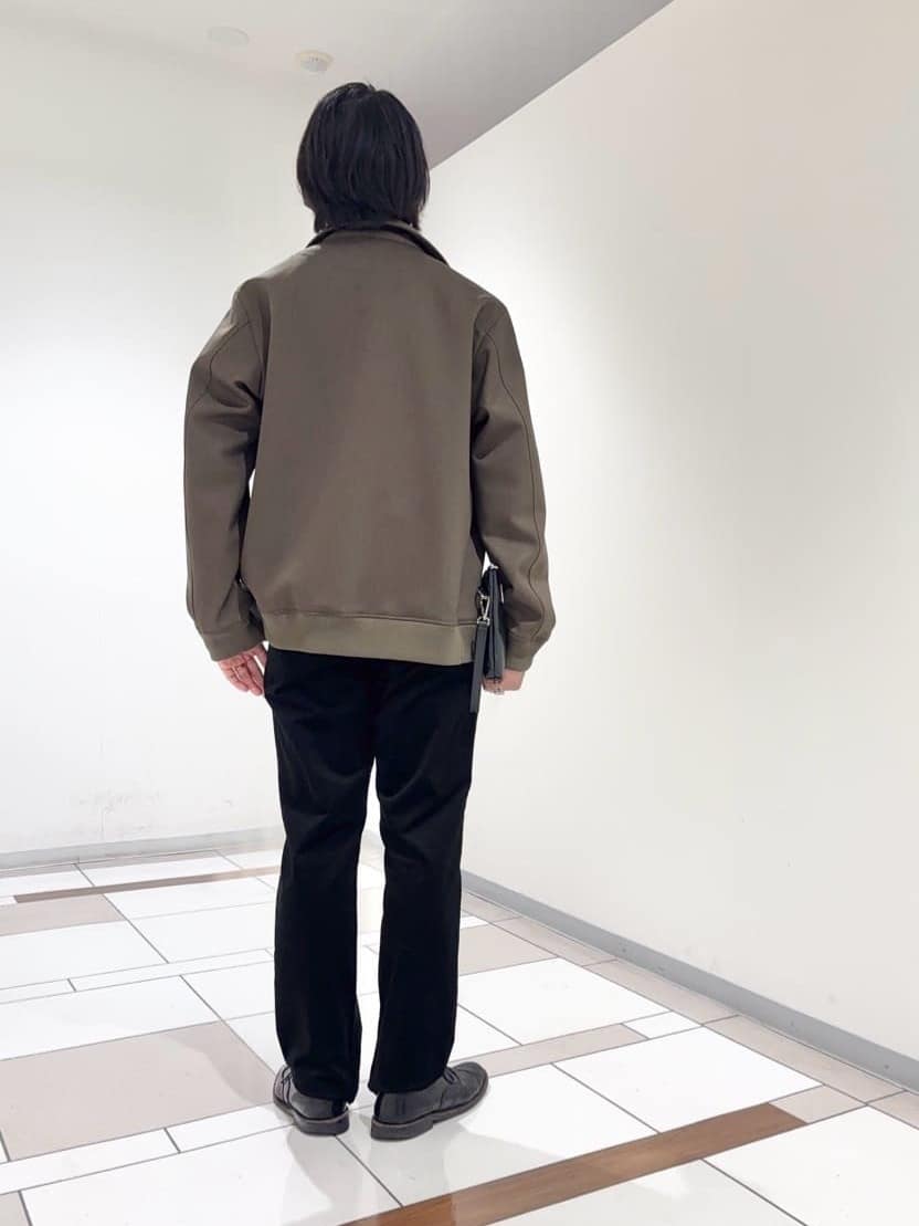 及川さんの「TAKEO KIKUCHI｜【JUST ONE LAYER】ダウンファブリック ジップアップ リブ ブルゾン」を使ったコーディネート